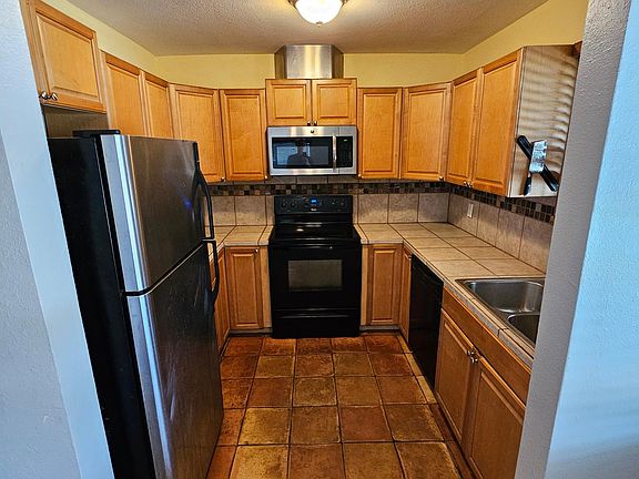 3rd image of 227 38th Ave SE