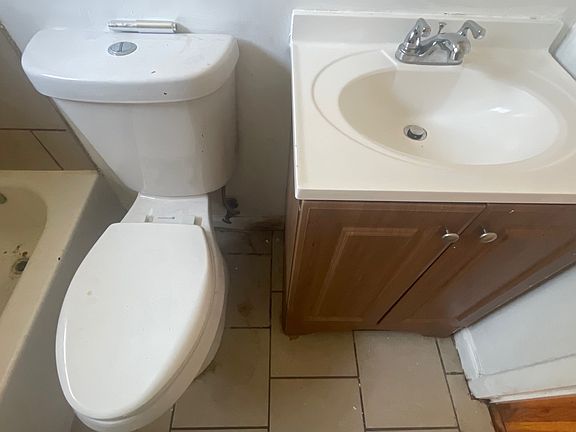 5th image of 9943 Diamond Dr APT 7