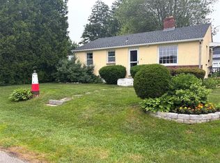 6 Boxwood Ave, Westerly, RI 02891