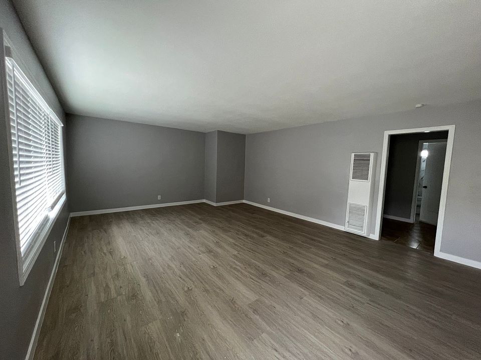 1st image of 11741 Stuart Dr #1