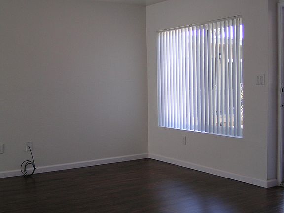 4th image of 4663 Kansas St APT 9