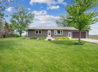 8720 Wagner Rd, Cedar Falls, IA 50613