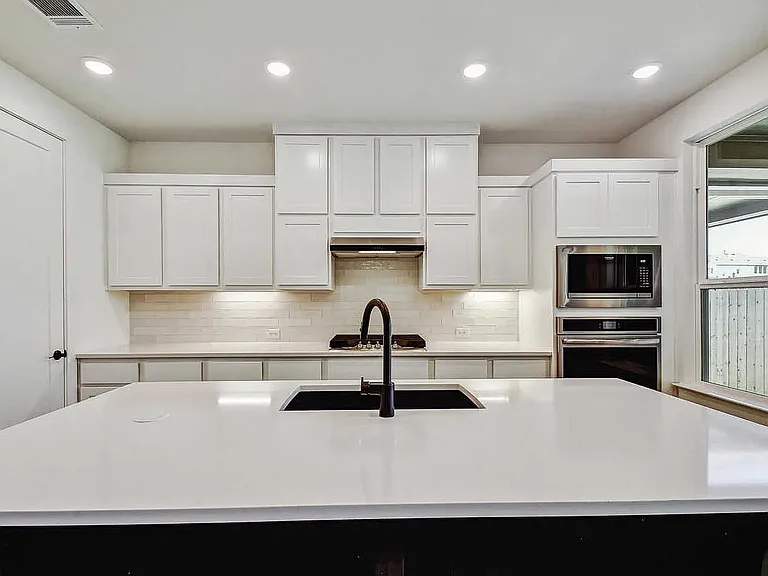 564 Biscayne Bay Bnd — Photo 9