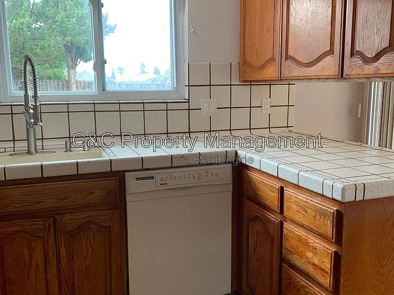 21925 Vernetti Way — Photo 13