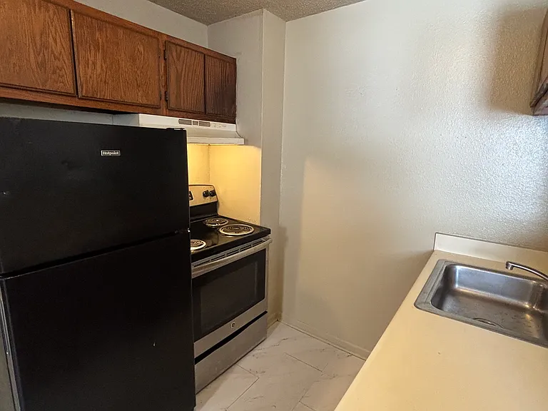215 W Fairview St #303 — Photo 6