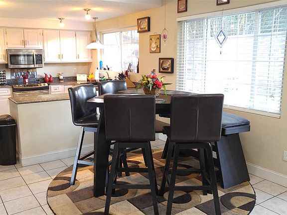 5th image of 9643 Hollowbrook Dr