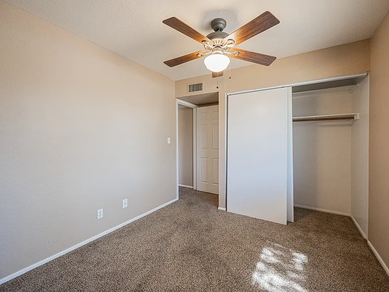 2812 S Cottonwood Dr — Photo 19
