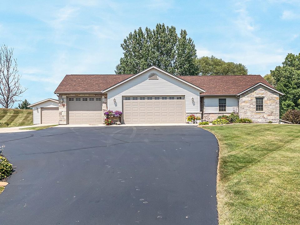1st image of 206 Donovan Cir