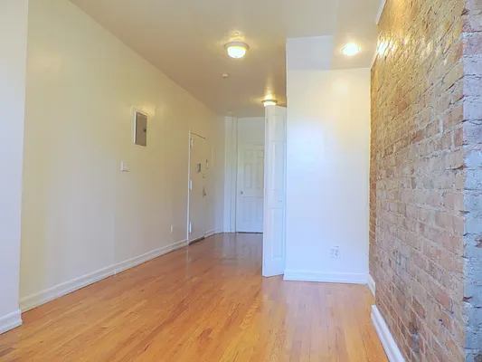 Rented by J Misrahi Realty Corp | media 2