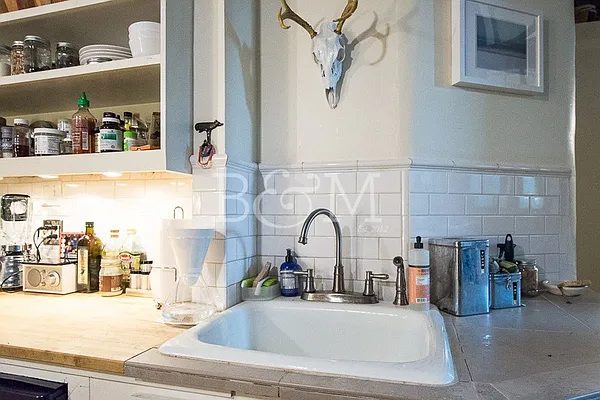 Rented by Brick&Mortar | media 32