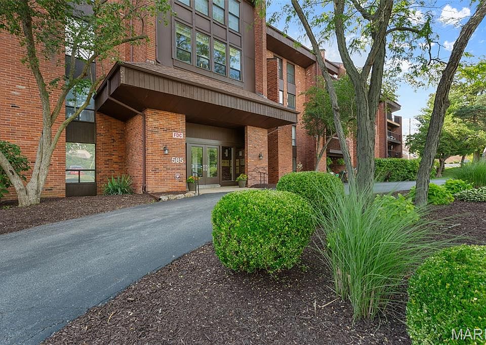 1st image of 585 Coeur De Royale Dr APT 301