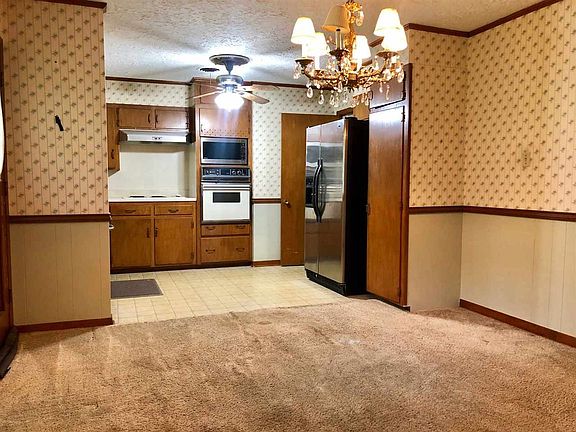 3rd image of 8780 Newfield Ln