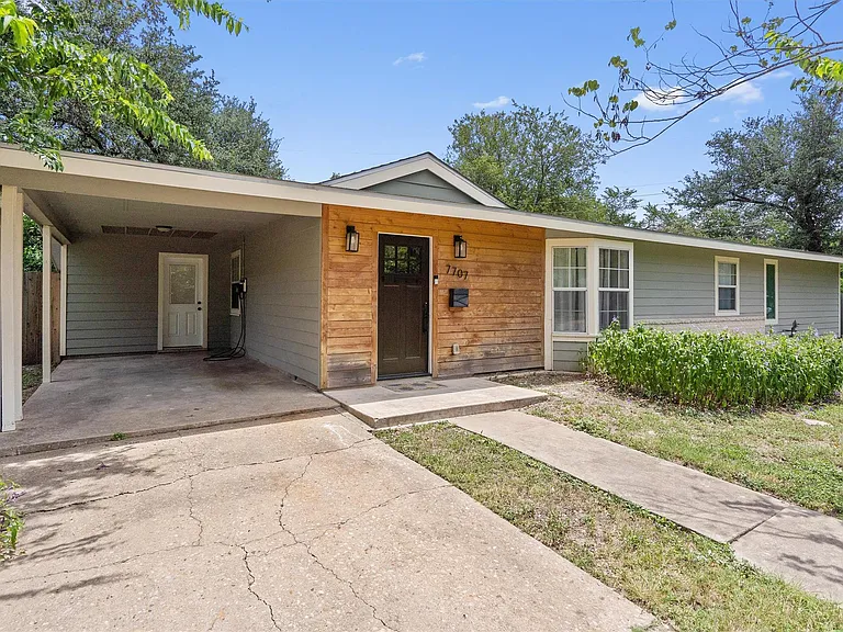 7707 Robalo Rd — Photo 1