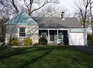 406 N Geyer Rd, Saint Louis, MO 63122