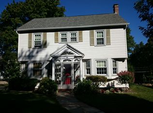 67 Bellevue Hill Rd, West Roxbury, MA 02132