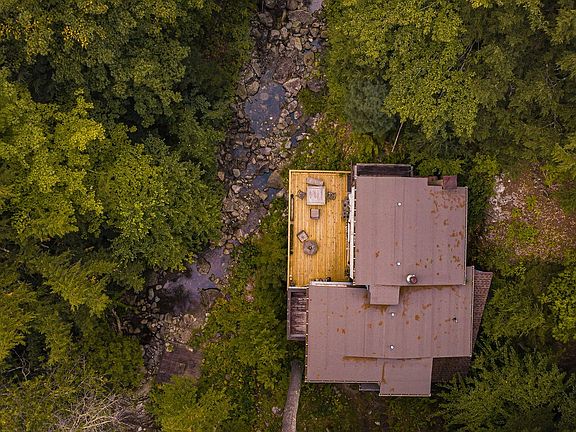 3rd image of 22 Deer Brook Way