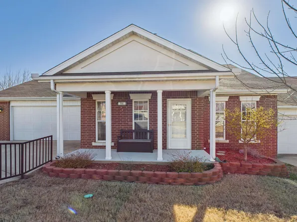 711 Embassy Ct, Mountain Home, AR 72653