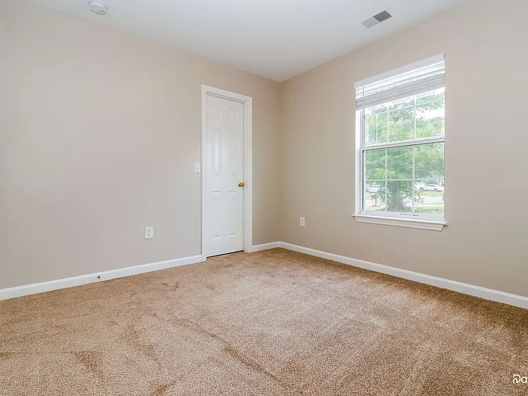 448 Cabrill Dr — Photo 13