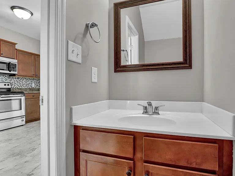 502 Oyster Rock Ln — Photo 8