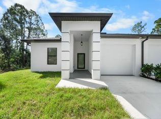 2400 Wanda Ave N, Lehigh Acres, FL 33971