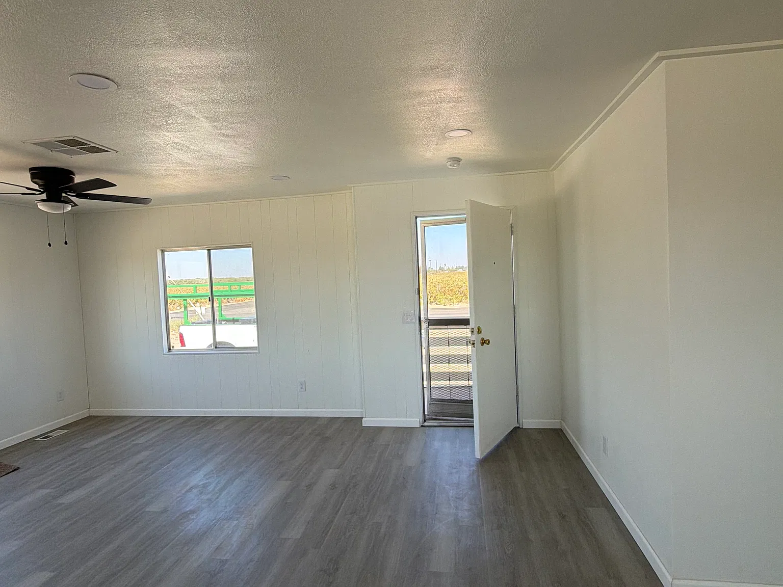 3 bed, 1440 sqft, $2,200 — Photo 3