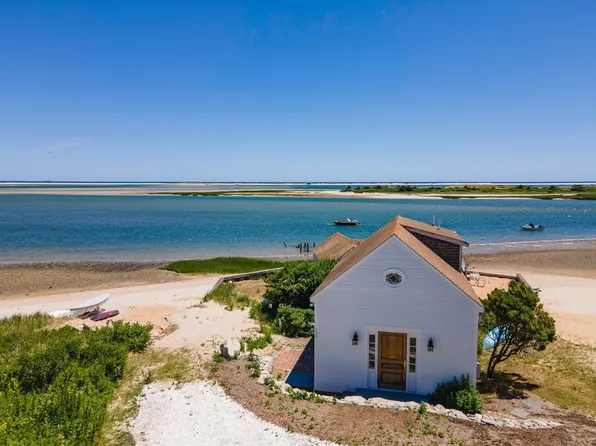 450 Old Harbor Rd, Chatham, MA 02633