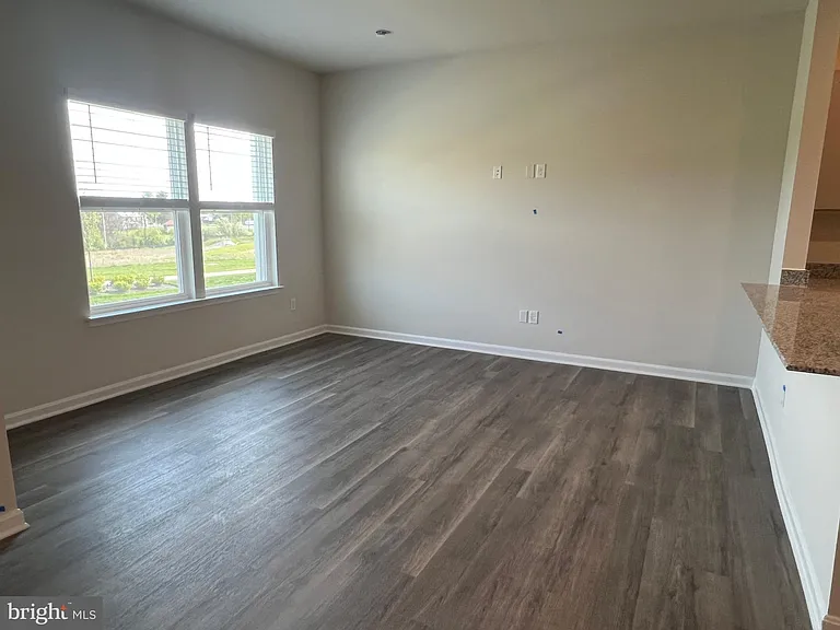 147 Tigney Dr — Photo 7