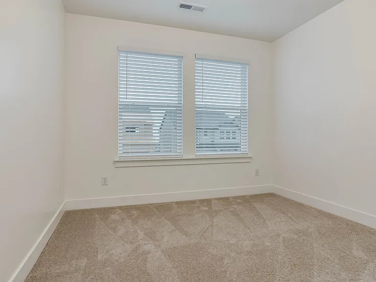 117 N Lasalle Dr — Photo 12