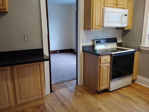 2nd image of 2820 Grant Blvd