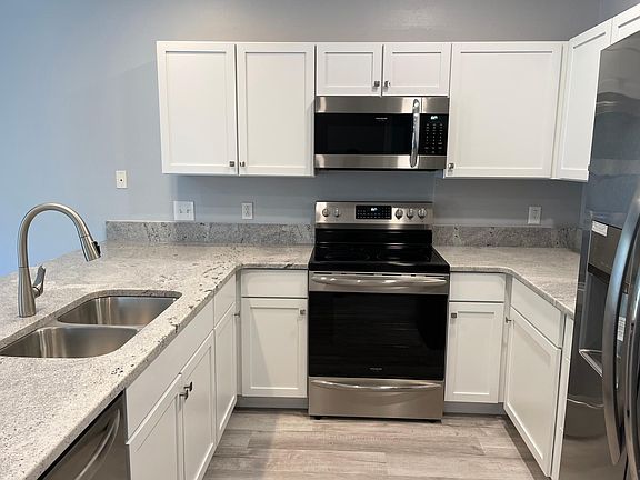 New Stove and New Microwave . . .