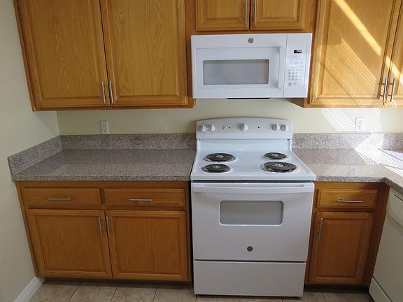 5th image of 18505 Mayall St Unit A