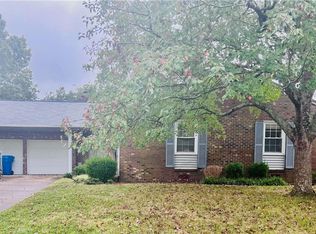 6121 Partridge Dr, Virginia Beach, VA 23464