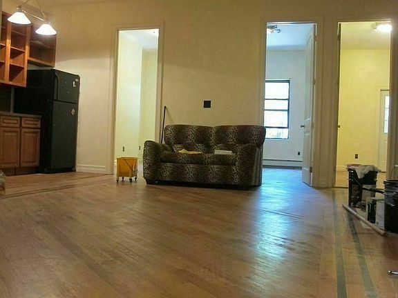 3rd image of 19 Belvidere St #3DD