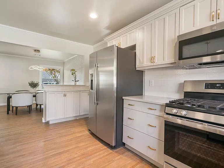 2923 E 27th Pl — Photo 13