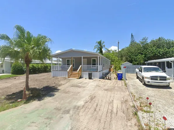 7208 SE Swan Ave, Hobe Sound, FL 33455