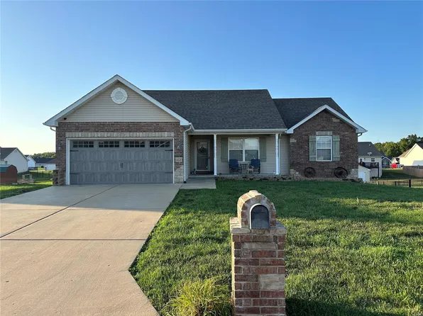 853 Pebble Beach Ct, Union, MO 63084