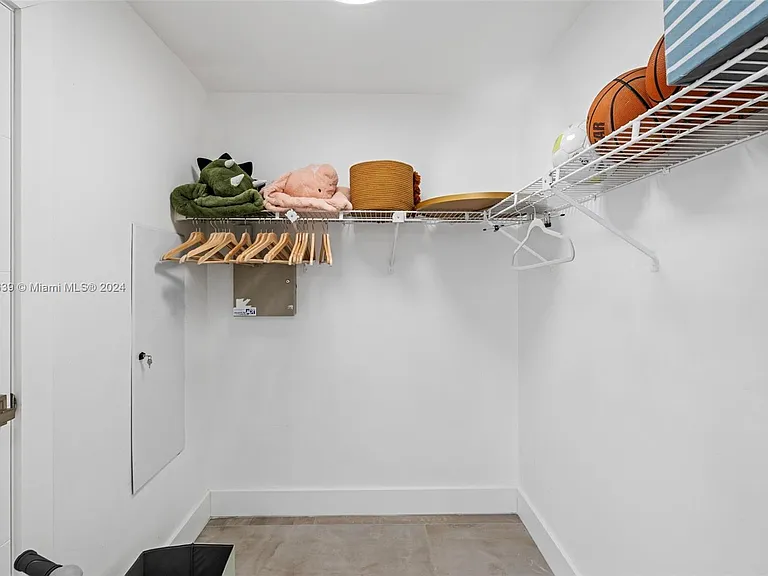 19144 Fisher Island Dr #19144 — Photo 15