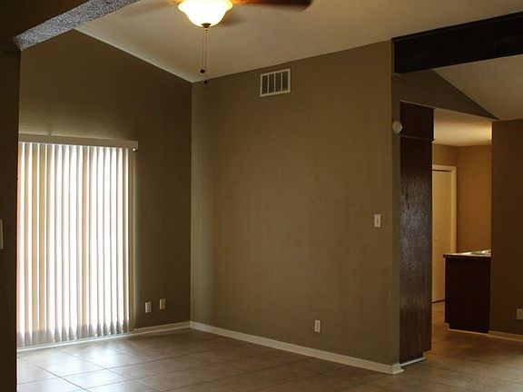 5th image of 416 Skyline Ave #A