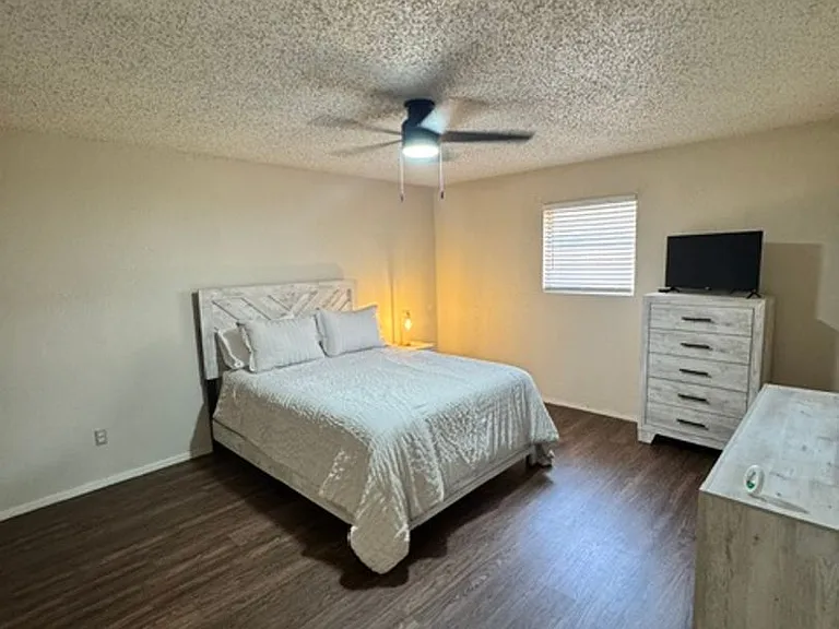 985 Minter Ln — Photo 10