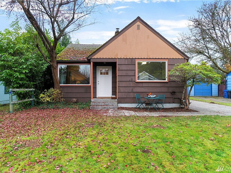 1st image of 1703 Langridge Ave NW