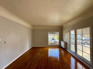 125 Granada Ave, Long Beach, CA 90803