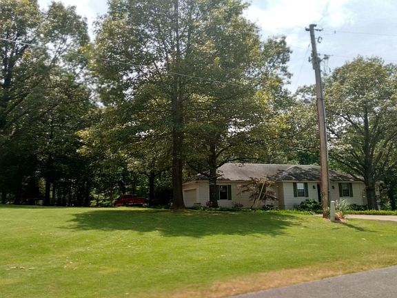 4th image of 709 Stinnett Dr