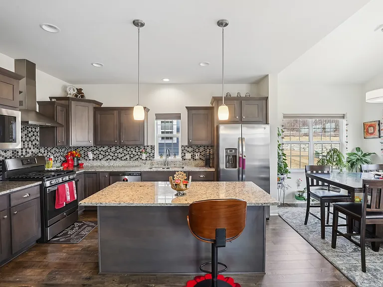 9924 Peach Leaf Ln — Photo 14
