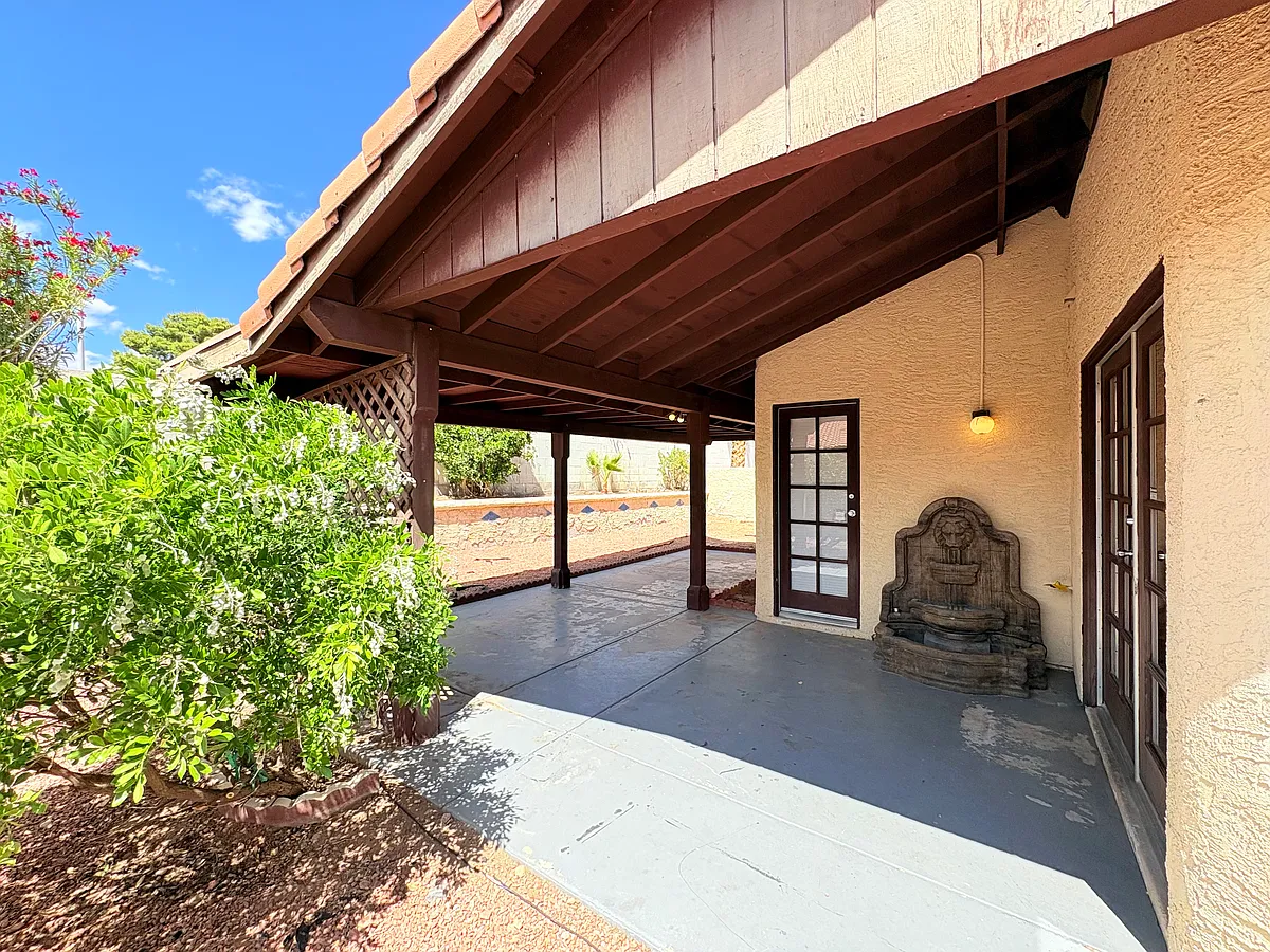 Building Photo - 3213 Cristobal Way
