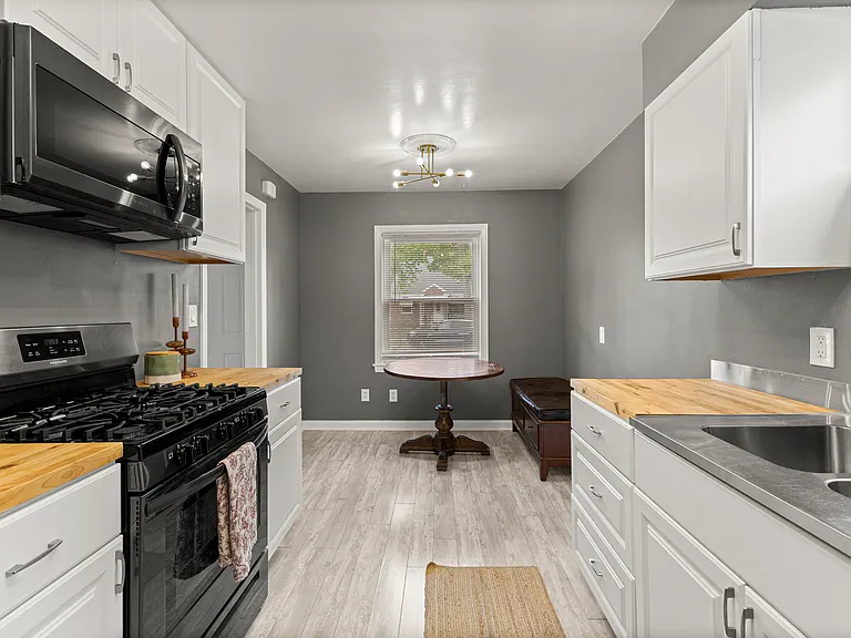 3230 Harding St — Photo 11