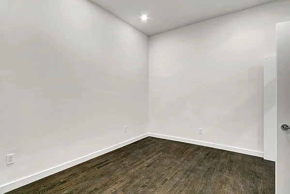 Rented by Brighton Management | media 16