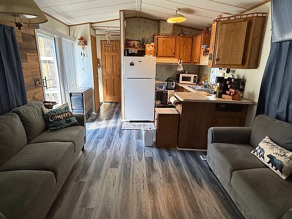 4th image of 29-103 Woodhaven Lakes