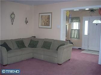 3rd image of 4711 Woodland Ave