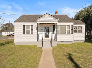 2613 Pickett St, Hopewell, VA 23860