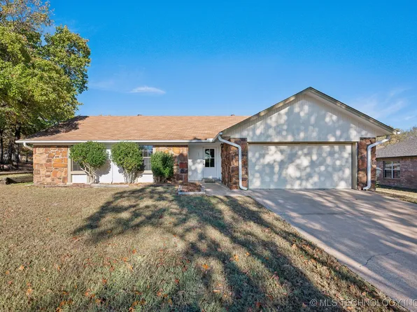 121 Gibson Pl, Mannford, OK 74044